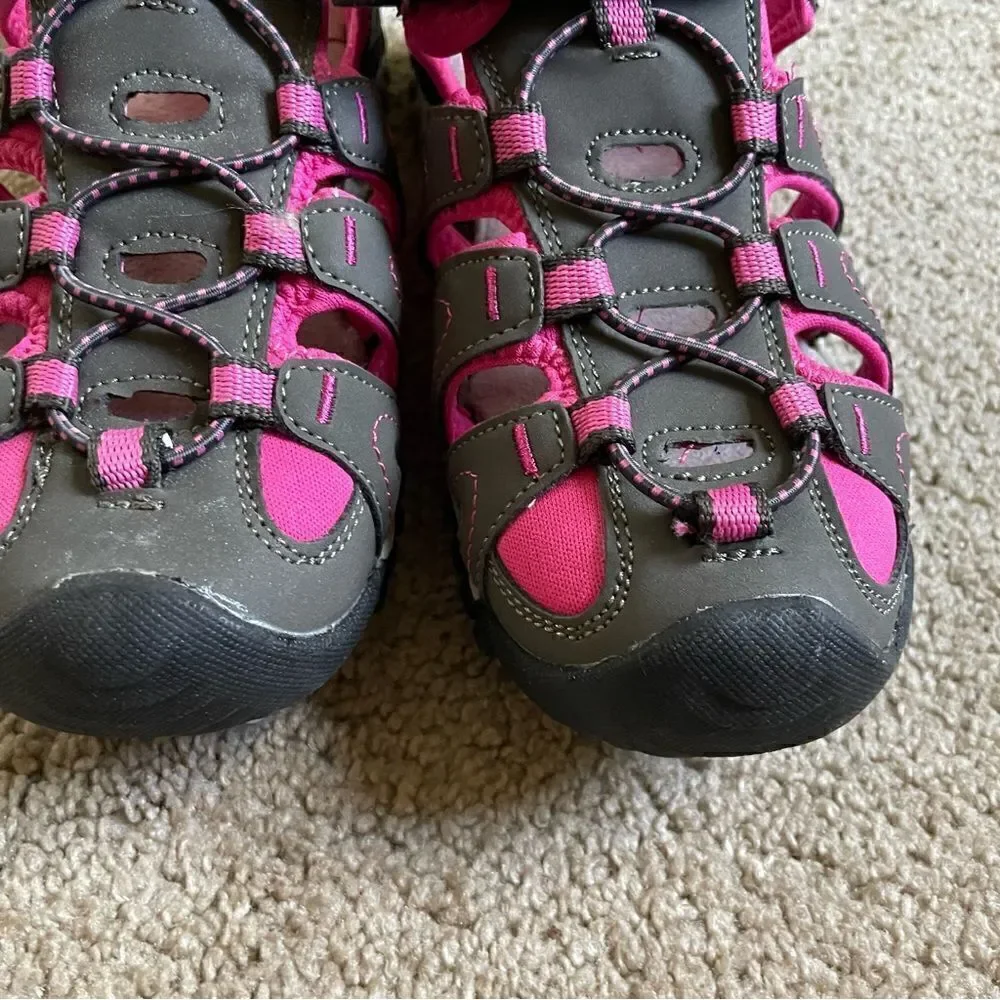 World Wide Sportsman Girls Outdoor Sandals Size 2 Big Girls